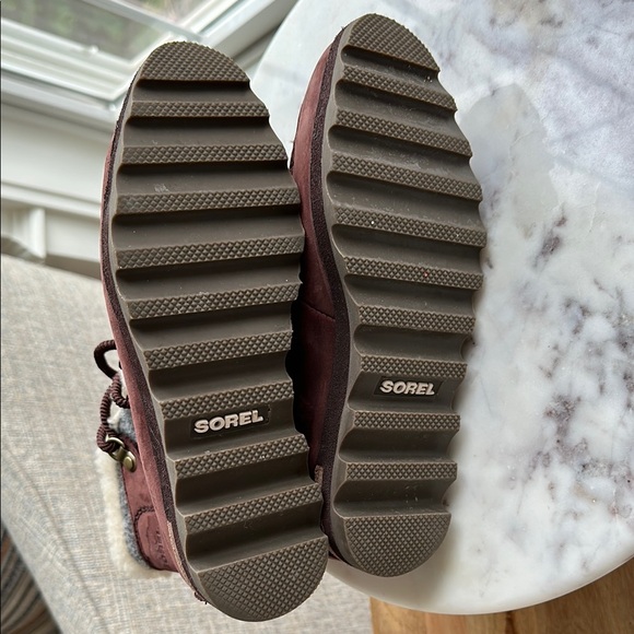 SOREL ANKLE BOOTS SZ 5 Excellent condition - Picture 8 of 9